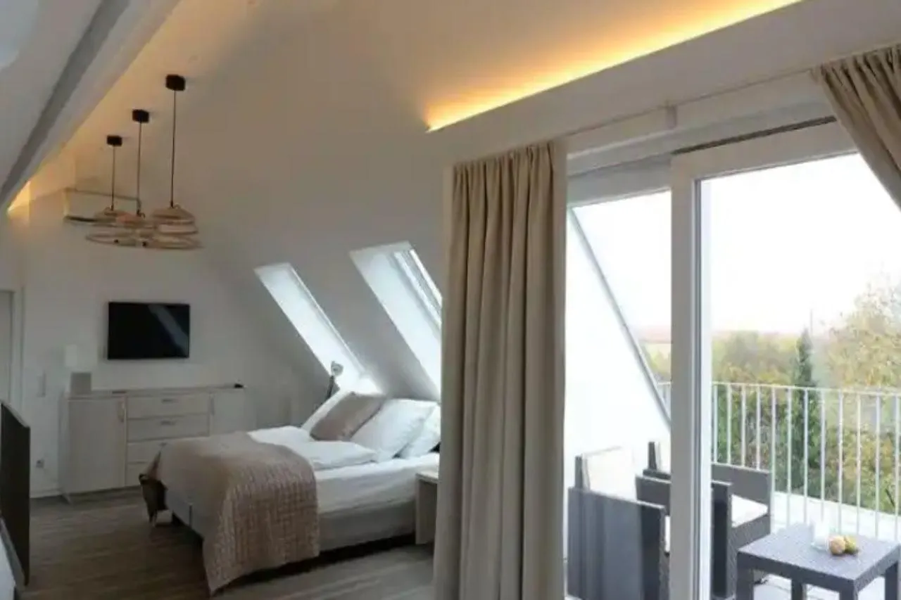 Frederics Serviced Apartments Dantestrasse location